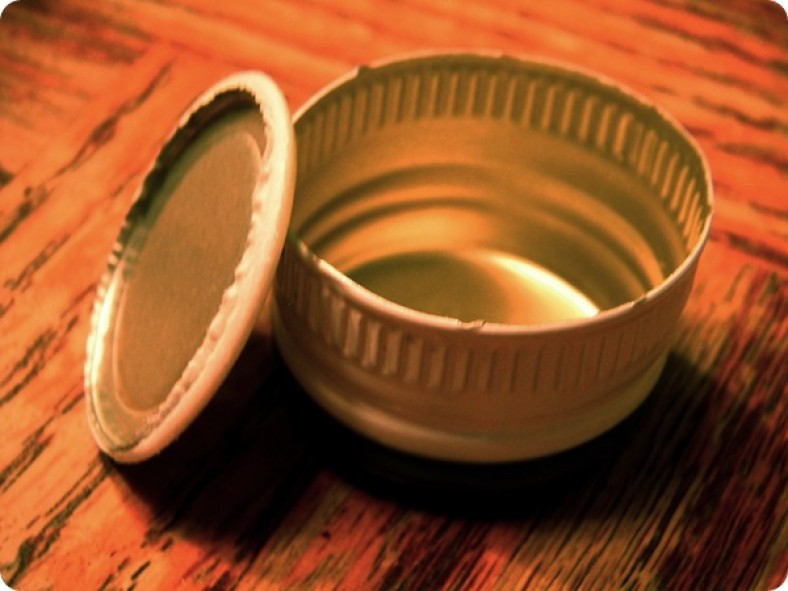 HOW TO OPEN A WINE BOTTLE WITHOUT A CORKSCREW SkySeaTree