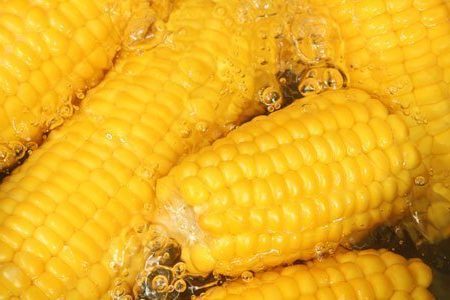 How to boil corn