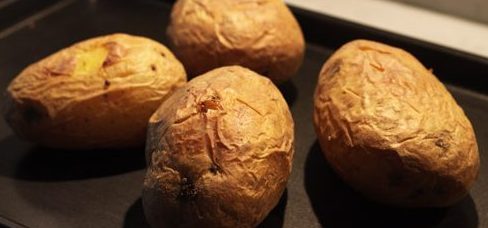 How long to bake a potato